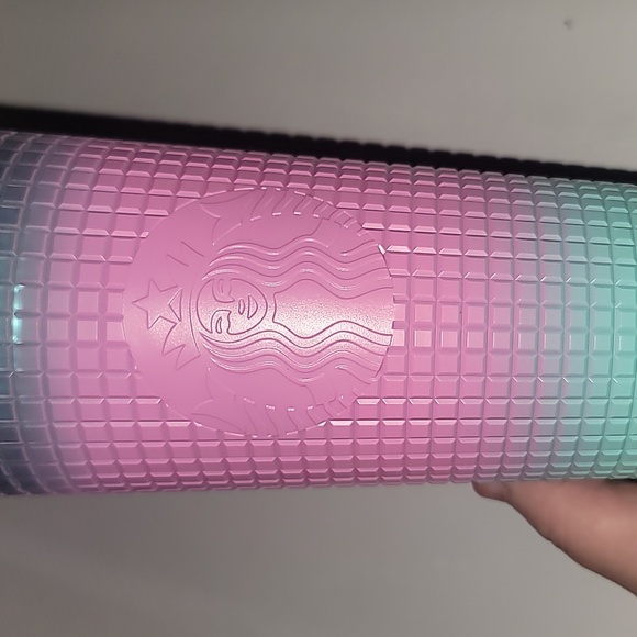 Starbucks Valentines Day 2024 Tri-Colored Venti Tumbler - Picture 3 of 8